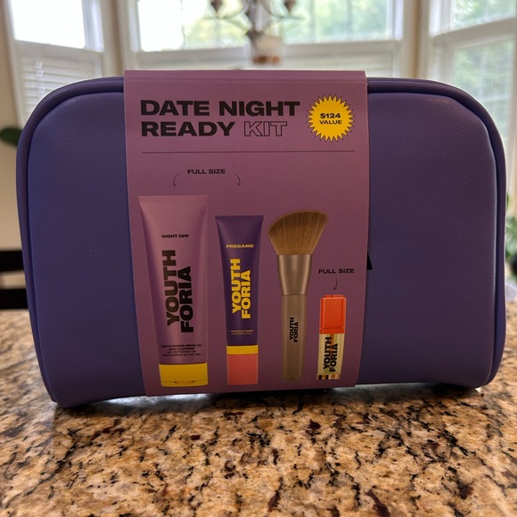 NWT Youthforia Data Night Ready 4 pc set with case $124 Retail - Picture 1 of 4